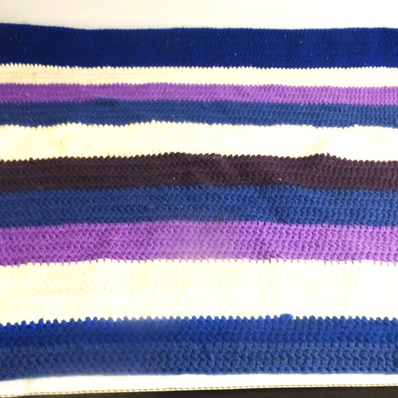 Handmade KNITTED BLANKET Lap Blanket Pet Blanket Dog Blanket Dog Bed Doll Bed - Picture 1 of 3